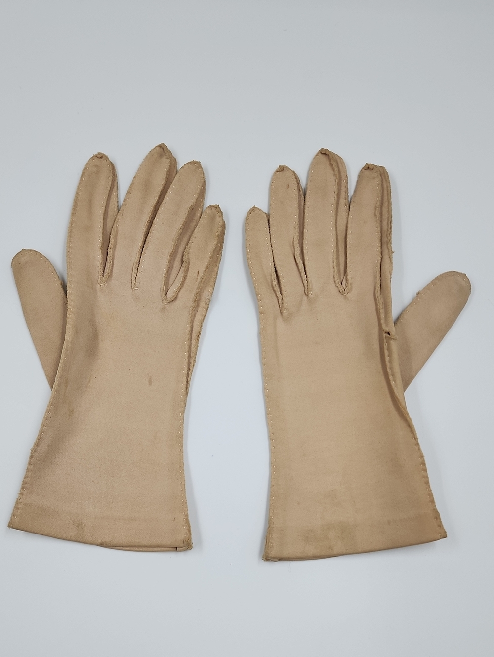 Finger Free By Daniel Hays Vintage Women's Beige Satin Gloves